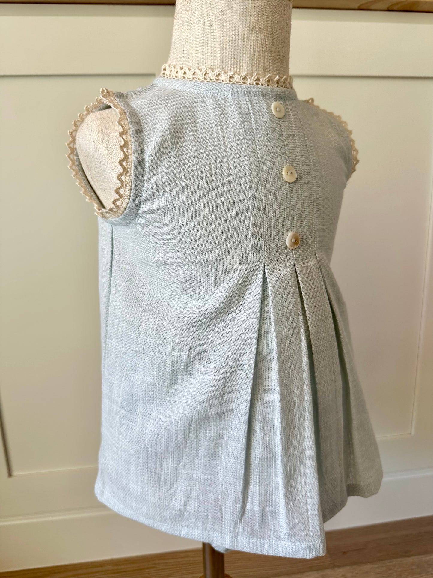 Girls light blue set with crocheted Sleeve - Yobaby