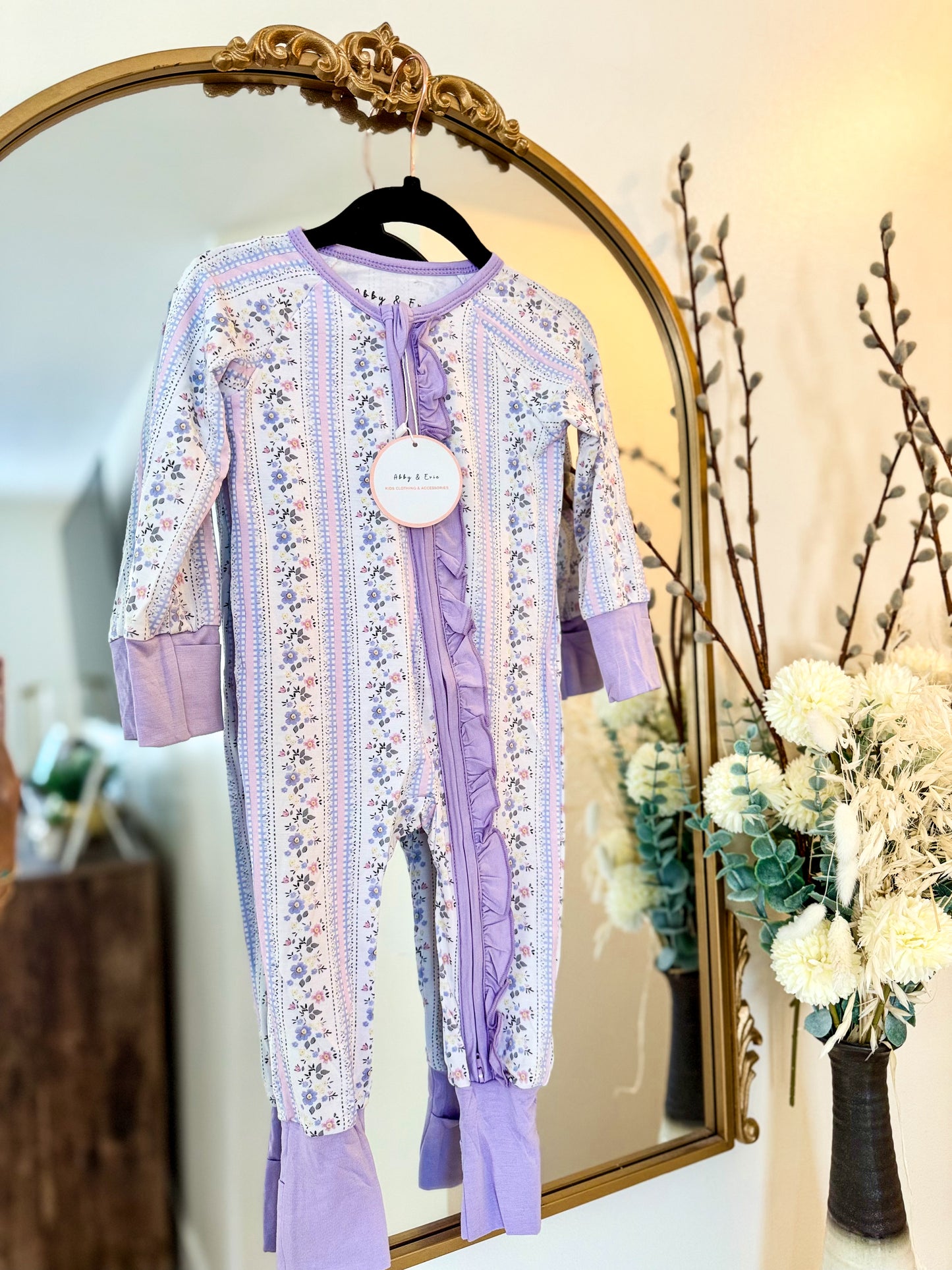 Bamboo • lavender floral zippy