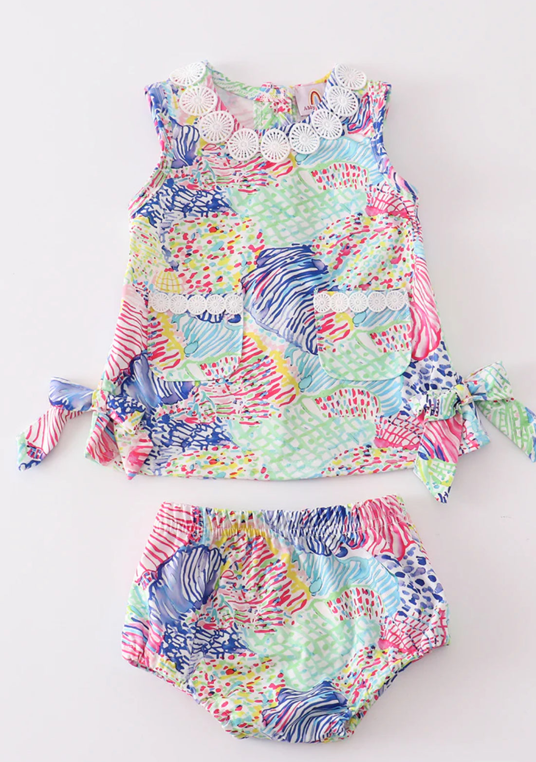 Lilly Roar of the seas bow short set
