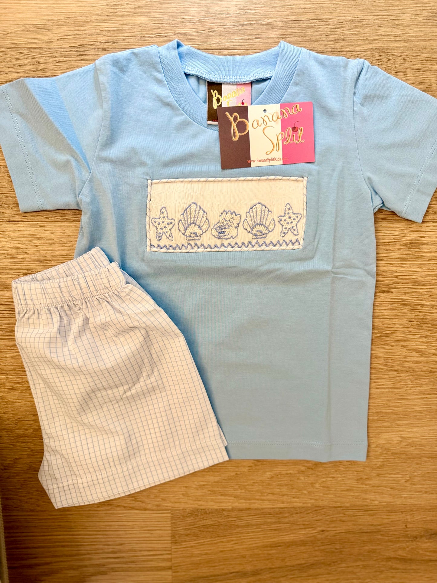 BS26 • boys hand smocked seashell smocked short set (222)