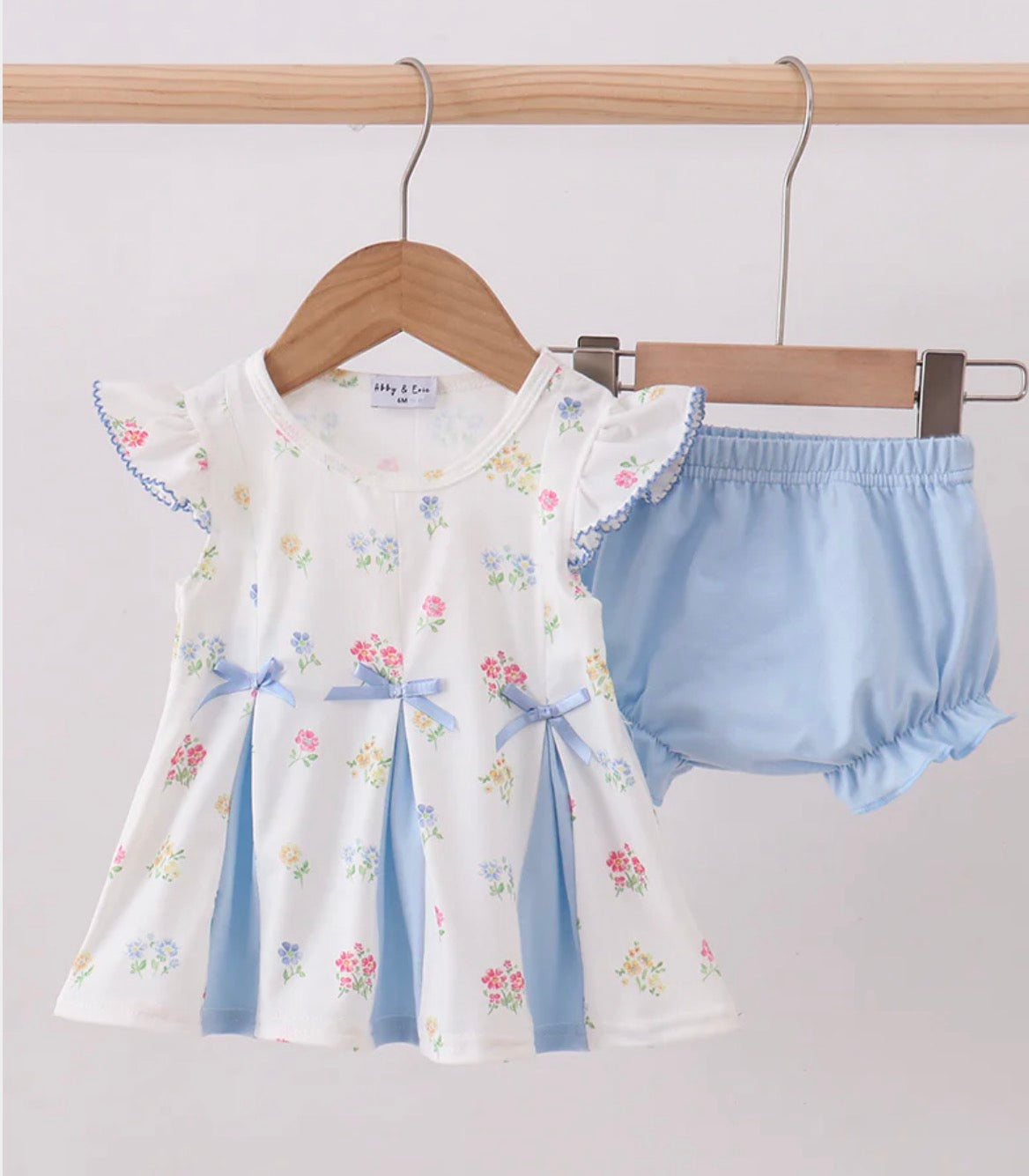 HD26 • girls blue floral bloomer set