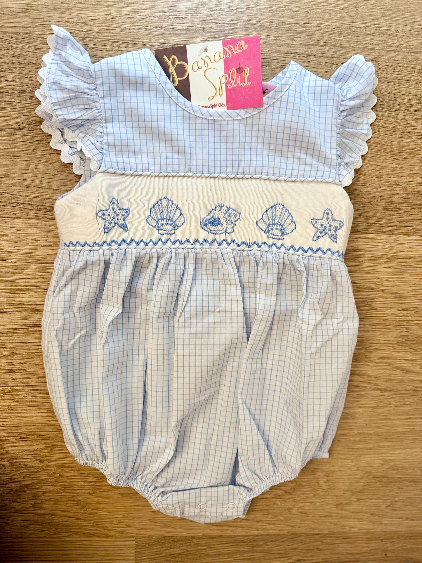 BS26 • girls hand smocked seashell smocked bubble (221)