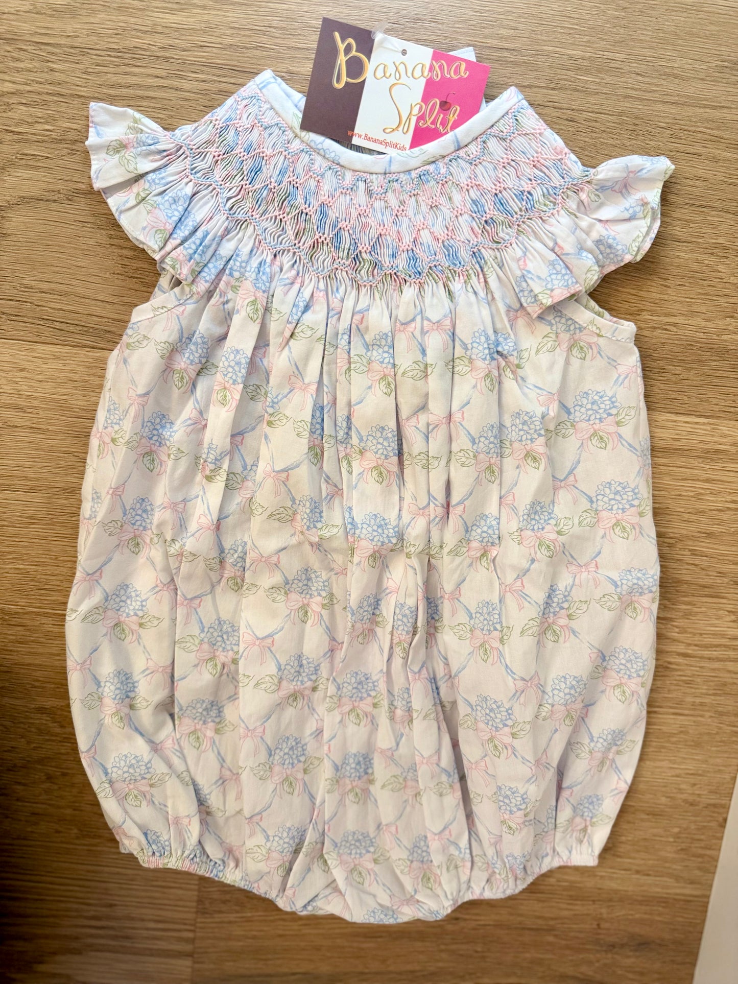 Bs26 • girls endless summer smocked geo bubble (251)