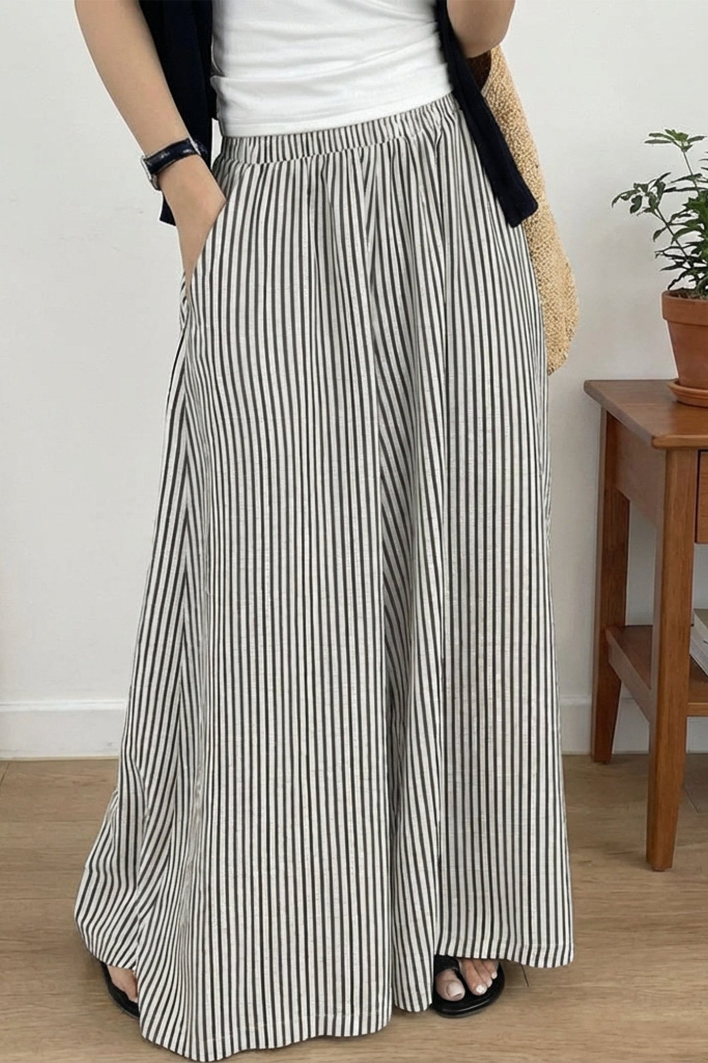 Black Stripe Elastic Wide Pants