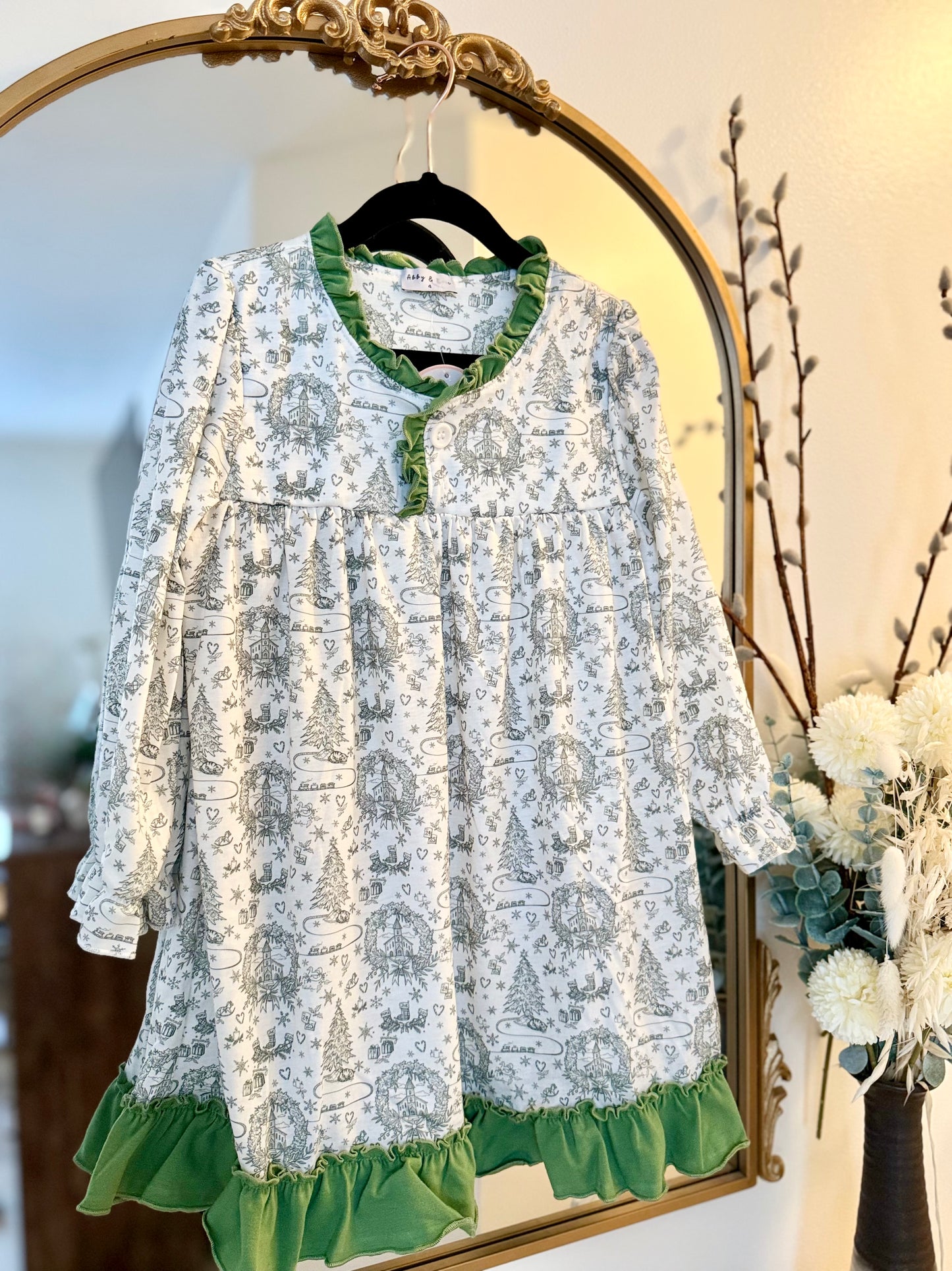 HD Xmas 25 • girls green tree ruffle gown