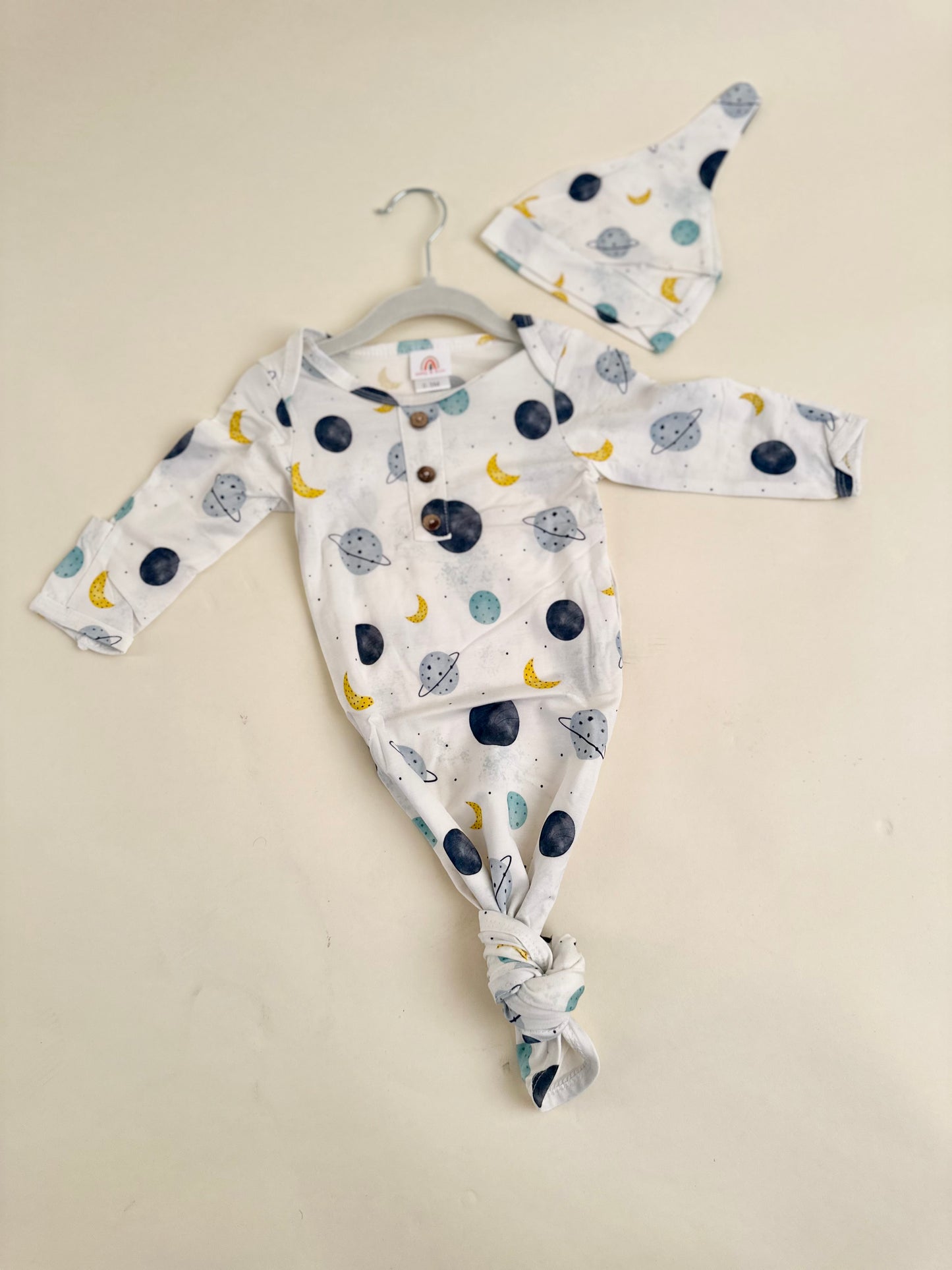 Planet print baby gown set