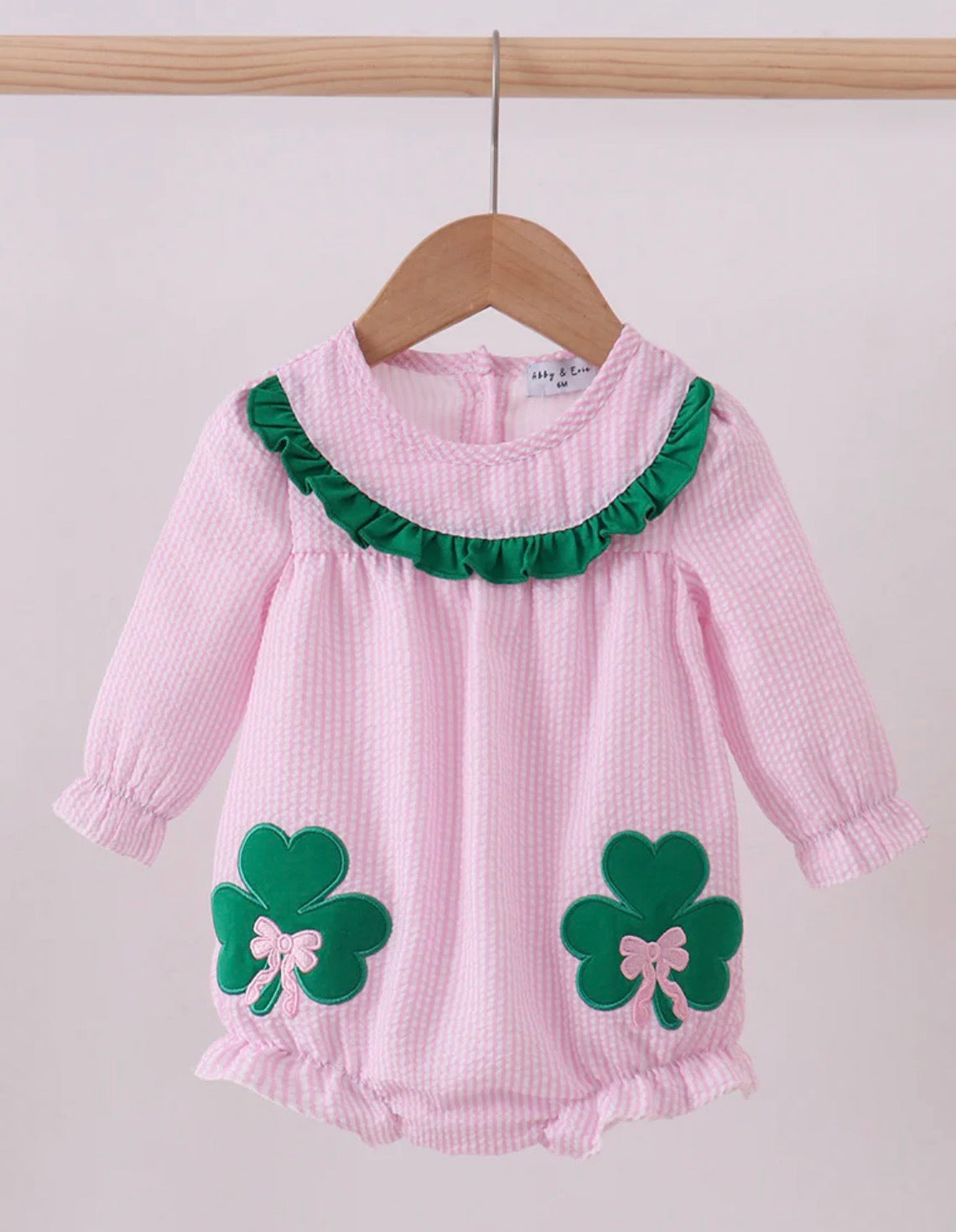 HD26 • girls seersucker appliqué St Patrick’s day bubble