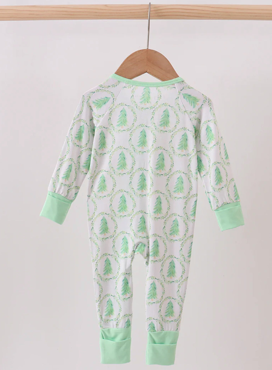HD Xmas 25 • boys green tree bamboo zippy