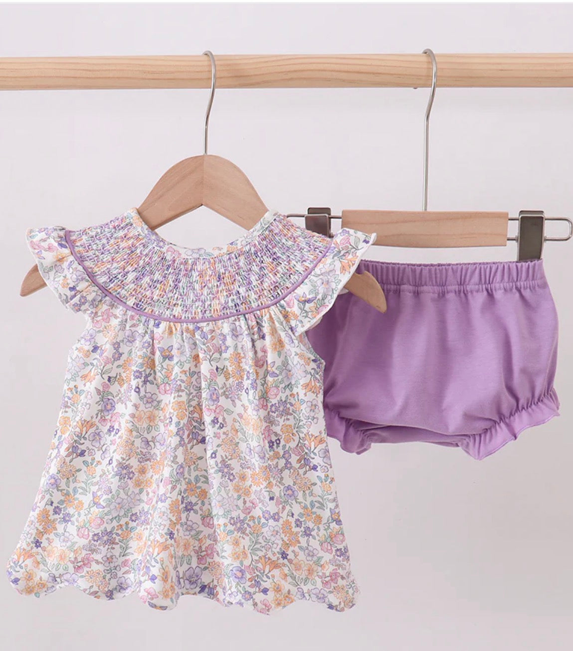 HD26 • purple floral smocked bloomer set