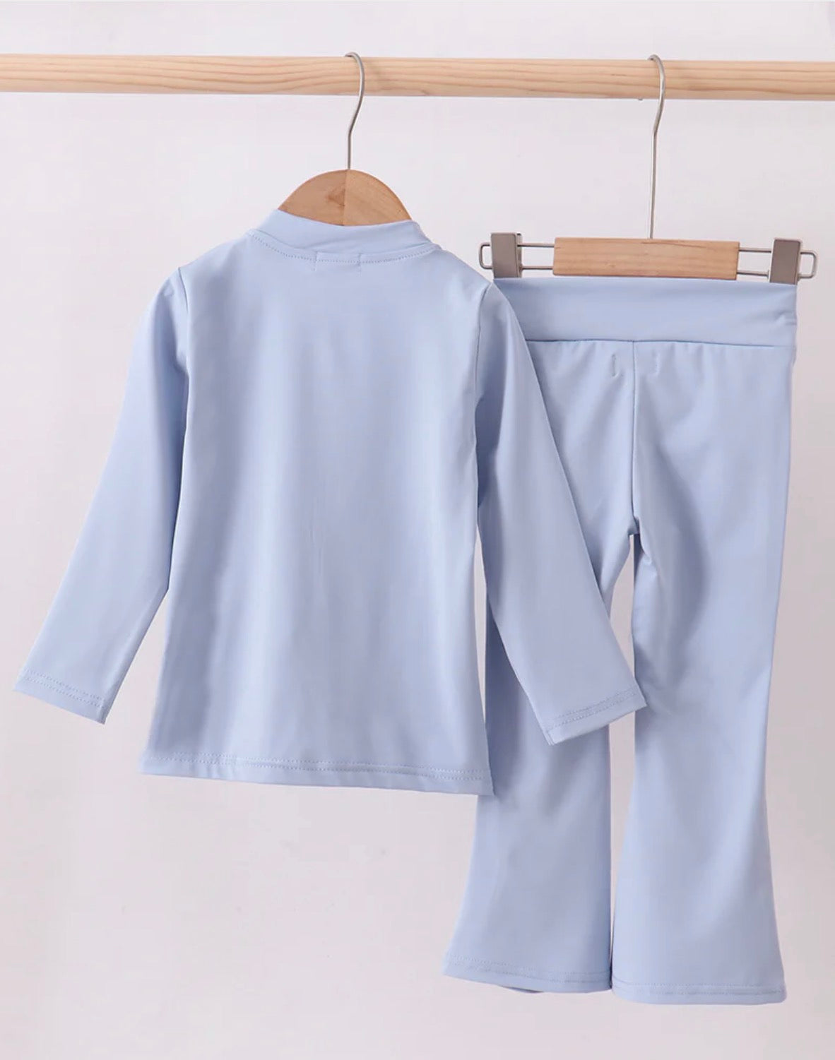 HD26 • girls blue athletic set