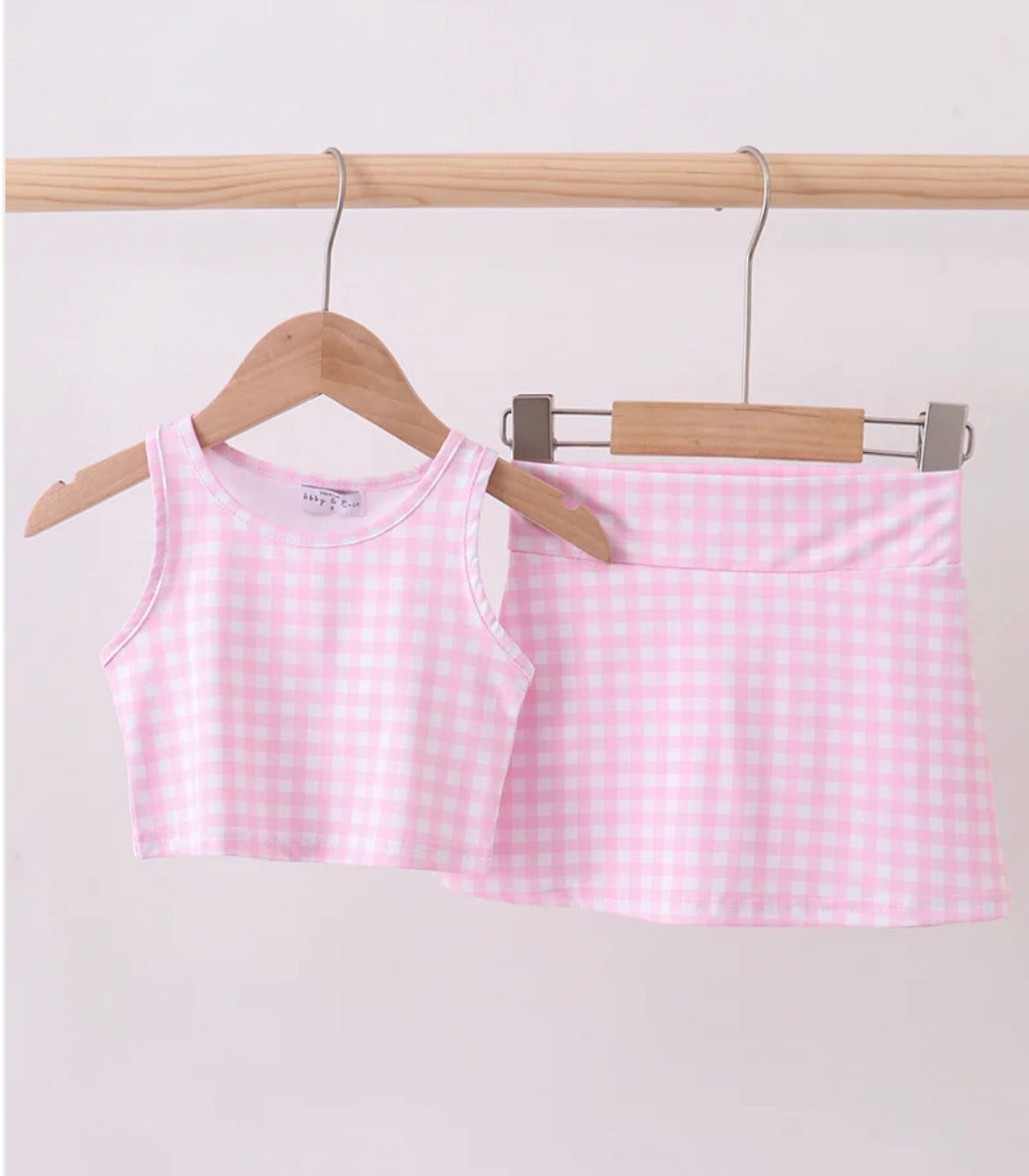 HD26 • girls pink gingham athletic skort set